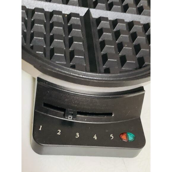 Cuisinart Classic Waffle Maker Model WMR-CA Setting Control Knob Missing Tested - Picture 5 of 6